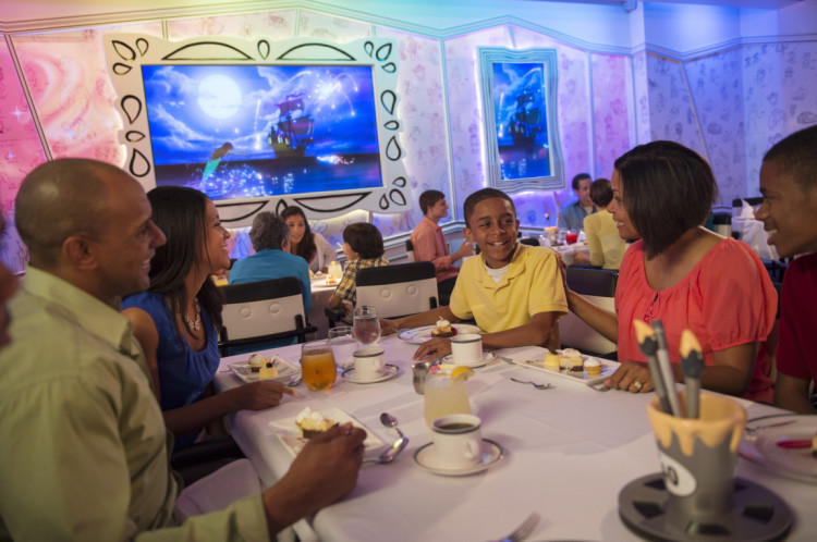 Disney Cruise Line – Family Dinner